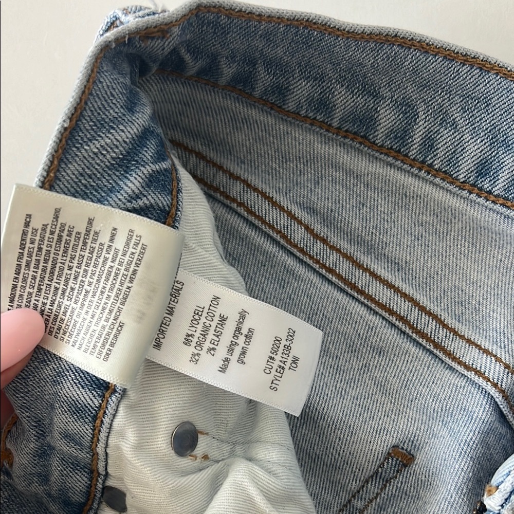 AGOLDE Toni Mid Rise Skinny Jeans in Daylight Light Wash Distressed 27 - Picture 9 of 9